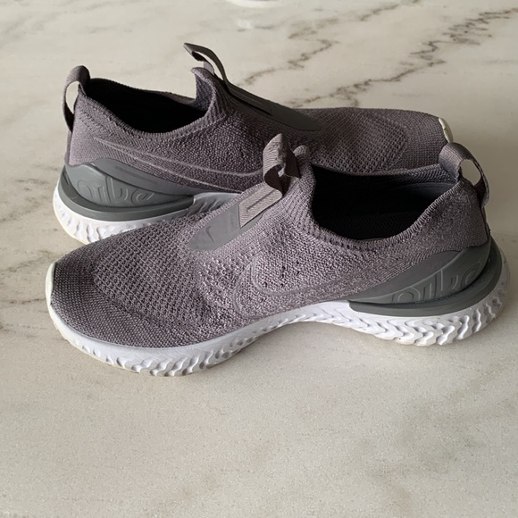 Women’s Nike Epic Phantom React Flyknit - Picture 12 of 12